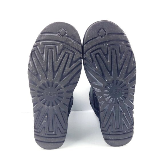 UGG Women's Classic Short‎ Boot - Size 10 - Picture 8 of 8